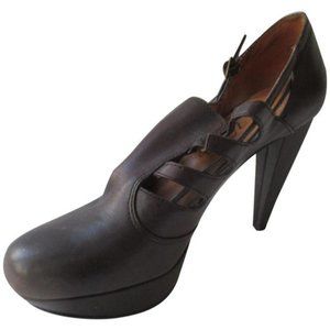 *MOD No. 704 b Brown Leather Strappy Pumps